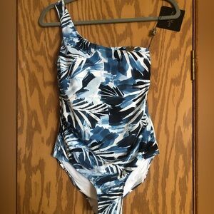 Nip Tuck swimsuit. One shoulder size 6